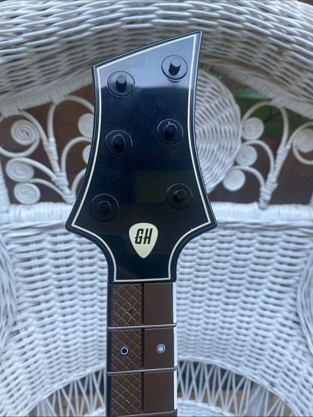 X Box 1 2Wireless Dual Guitar Controllers, Guitar Hero Live, 1 dongle, 2 straps - Picture 11 of 16